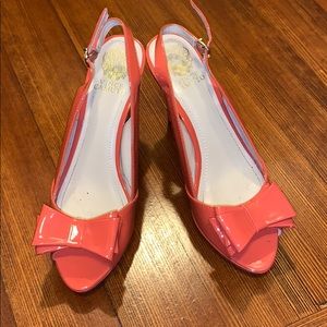 Vince Camtuto peep toe heel